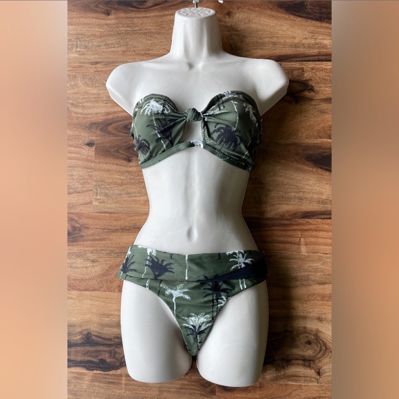 Beverly Beach 3 pcs olive green bikini with Hawaiian design. Size L - Picture 2 of 8